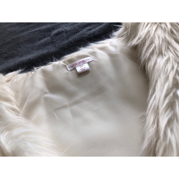 Faux Fur Vest - Picture 2 of 2